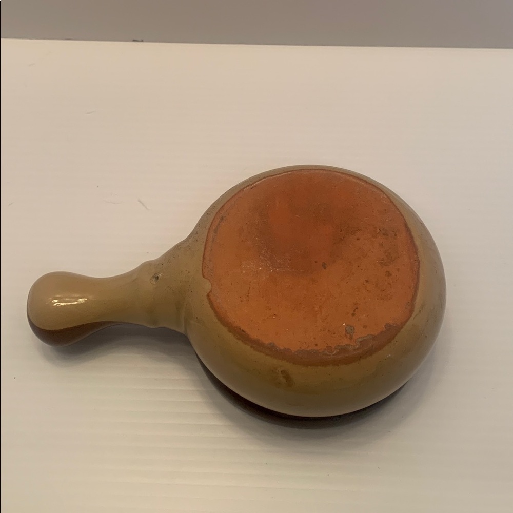 Vintage Stoneware Soup Bowls With Lid And Handle - Picture 9 of 10